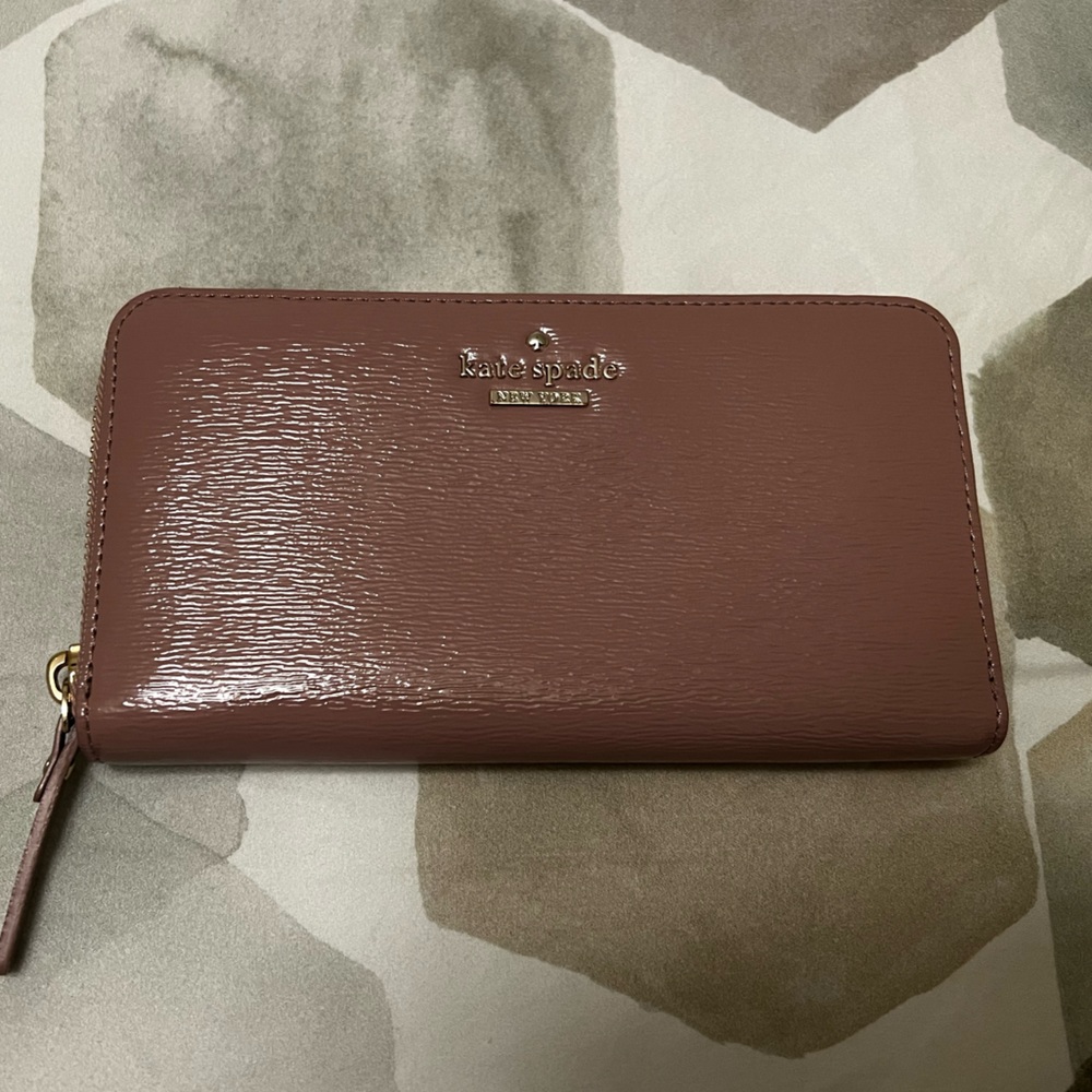 Katespade patent leather wallet